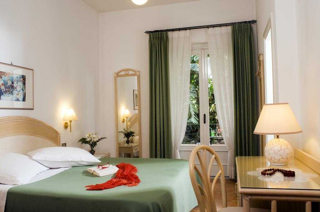 Angelica Hotel